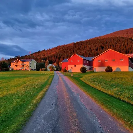 Rodseth Gardsovernatting Familierom Gasthuis Molde