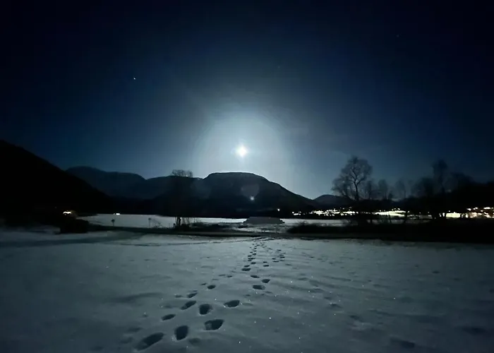 Rodseth Gardsovernatting Familierom Casa de hóspedes Molde