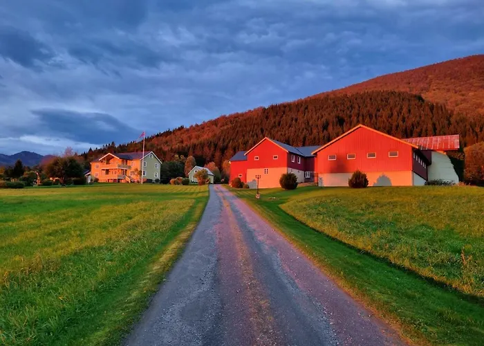 Rødseth Gårdsovernatting Familierom Gjestgiverier Molde